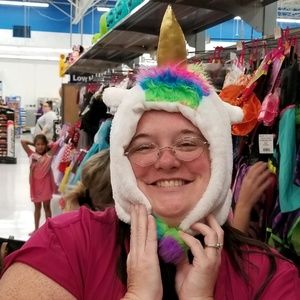 Meet your Posher, Crystal